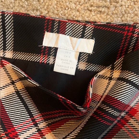 Red, black & cream H&M mini skirt - Picture 4 of 6